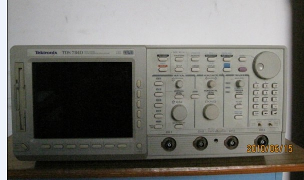 Tektronix TDS784D